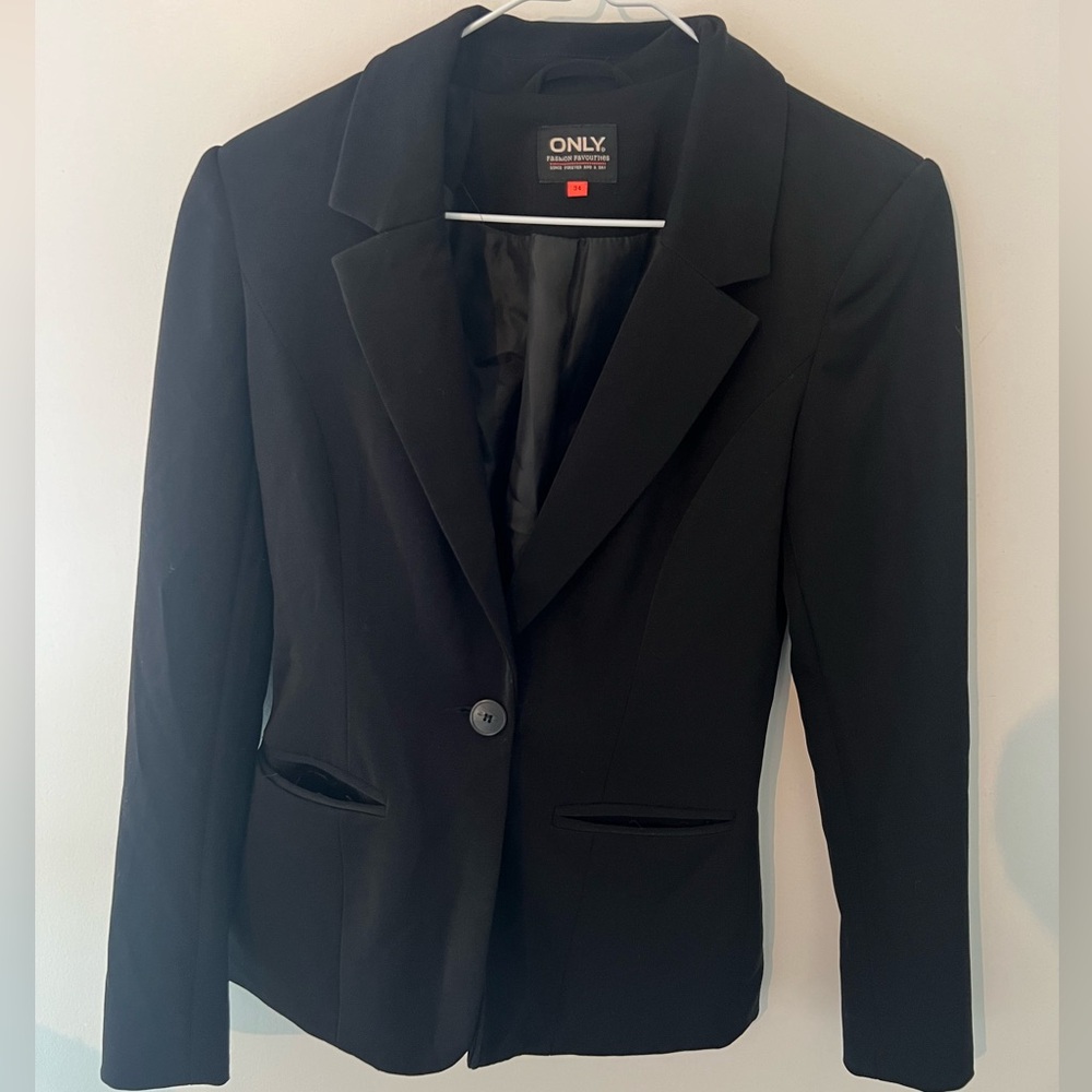 Black women’s blazer